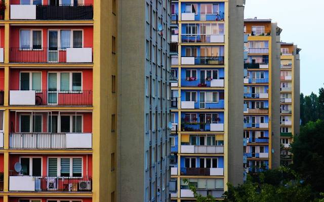 Ważne zmiany już od 1 sierpnia 2024. Czy nowe przepisy budowlane wpłyną na ceny mieszkań? Deweloperzy komentują