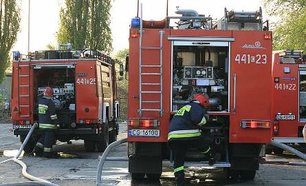 Do gaszenia ognia przyjechały trzy zastępy strażackie