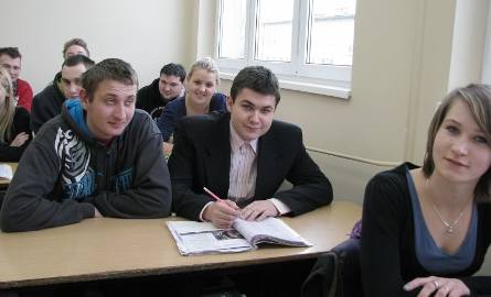 Przed feriami lekcje w Zespole Szkół we Wroniu odbywały się juz w nowych klasach