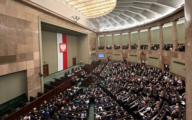 Wzrost wydatków na utrzymanie Sejmu. W 2025 roku podatnicy za utrzymanie niższej izby parlamentu zapłacą niemal 1 miliard złotych