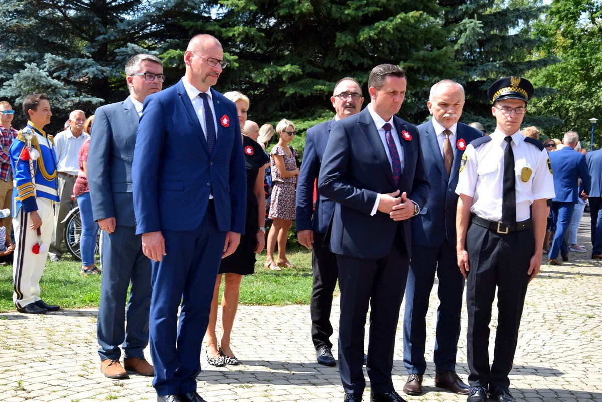 Święto Wojska Polskiego 2019: uroczystość złożenia kwiatów ...