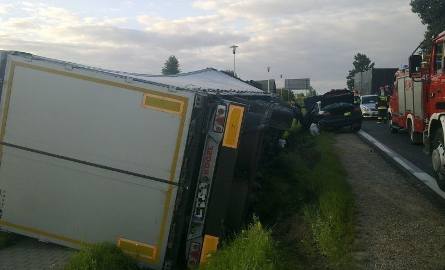 Zderzenie z ciężarówką w Lubieni! Dwie osoby w szpitalu