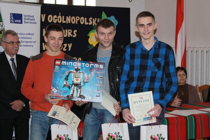 Rawscy mechatronicy podczas konkursu w Łowiczu