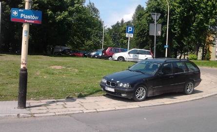 BMW przy ul. Piastów.