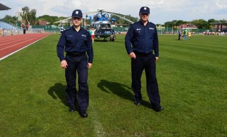 Wojsko, strażacy, policjanci wyjechali z Sandomierza. Pomagali w czasie wysokiej wody na Wiśle