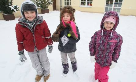 Taniec i zabawy na śniegu. Młodzież aktywnie spędza ferie w Kielcach (zdjęcia)