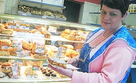 - Nasz sklep jest czynny od niedawna, ale Niemcy już często do nas zaglądają - mówi Ewa Suchowicz z piekarni na deptaku.