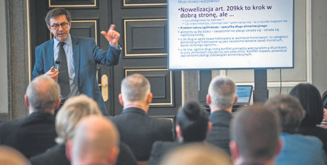 O wychodzeniu skazanych z zadłużenia mówił Roman Pomianowski, prezes zarządu Stowarzyszenia Program Wsparcia Zadłużonych w Poznaniu