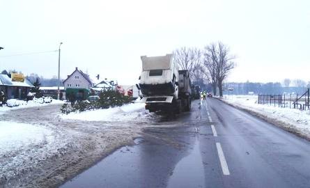 Siedem samochodów zderzyło się w Antoniach. Uwaga, utrudnienia w ruchu na trasie Ostrołęka-Olsztyn (zdjęcia)
