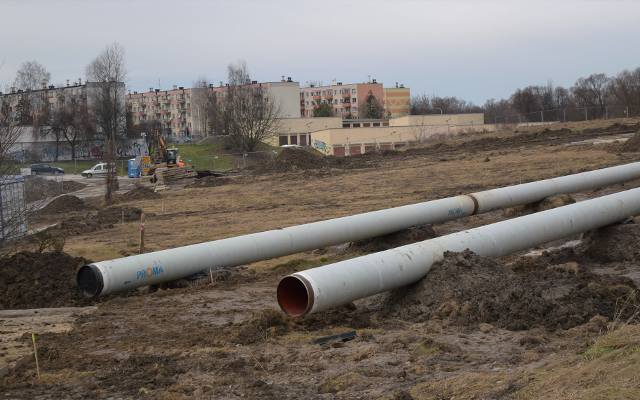 Wielki gazociąg przetnie Oświęcim. Trwa inwestycja na długości prawie 3 km. Znów będzie wycinka drzew. Zobaczcie zdjęcia