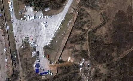 Zdjęcia satelitarne. Lotnisko w Smoleńsku: miejsce katastrofy Tu154.