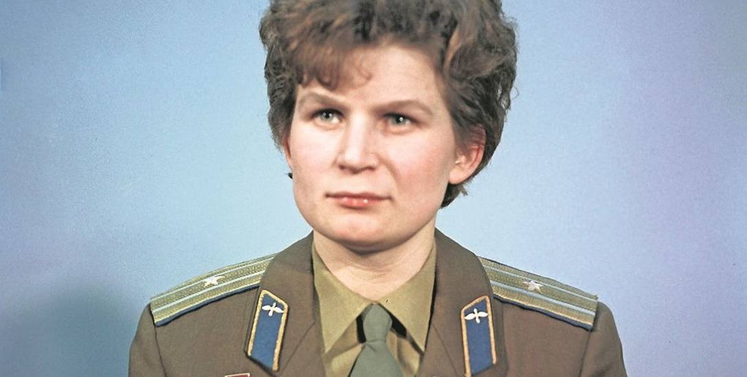 Już po powrocie z historycznego lotu Walentina Tierieszkowa ukończyła studia w Wojskowej Akademii Lotniczej.