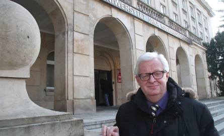 Profesor Ryszard Czarny swoją karierę naukową związał z Uniwersytetem Jana Kochanowskiego.