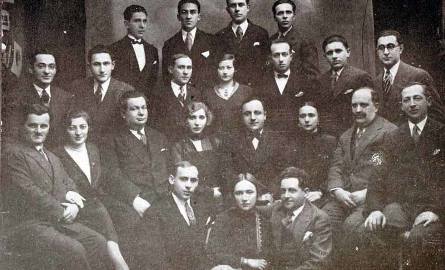 Zespół Teatru Miniatur Gilarino w 1930 r.