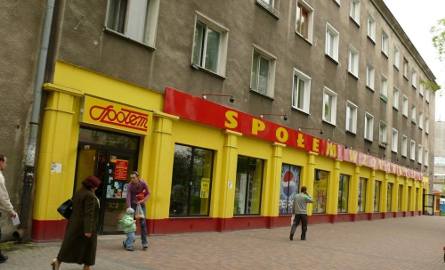 Tak wyglądał przed rokiem sklep „Społem” przy ulicy Staszica.