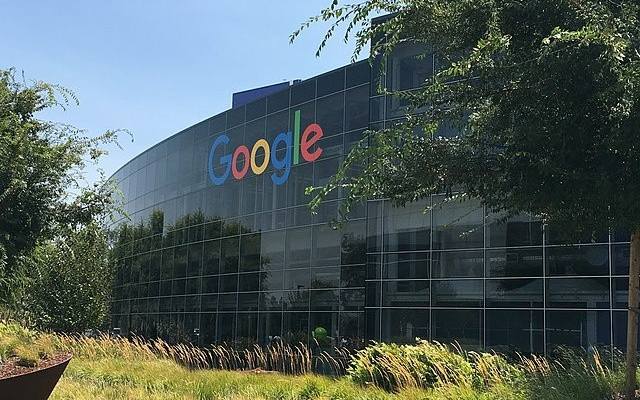 Google zwolnił kilkudziesięciu swoich pracowników. Poszło o protesty przeciwko współpracy z Izraelskim rządem