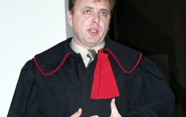 Zastępcą prokuratora okręgowego jest Krzysztof Głuszak, ostatnio naczelnik wydziału śledczego.