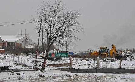 Prace przy budowie ronda w okolicach ulicy Gimnazjalnej trwają już od kilkunastu dni