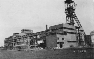 Kopalnia "Brzeszcze" ma 120 lat. Lata 1935 - 1937 - ogólny widok kopalni w Jawiszowicach