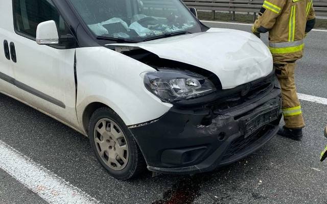 Zderzenie trzech samochodów na autostradzie A4. Wypadek pod Krakowem