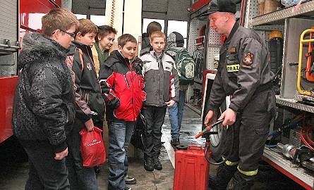 Uczniowie popisywali się wiedzą o straży pożarnej