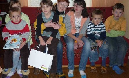 – Wielodzietna rodzina z Kolonii Łapczynej Woli dostała w prezencie kuchenkę gazowo-elektryczną.