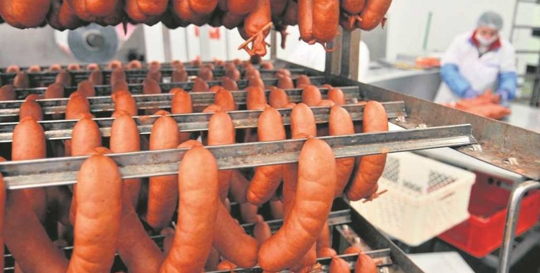 Nawet polscy producenci oferują „kabanosy wieprzowe” z wołowiny i „kiełbasę drobiową” ze świni