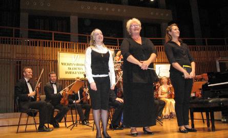 Trzy panie dyrygentki- od lewej- Simonida Dragovic  z Serbii,  Kristin Groven - Holmboe z Norwegii i  Susannah Wapshott – Wielka Brytania.