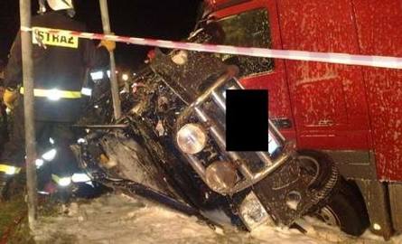 Śmiertelny wypadek! Cała rodzina zginęła. Łotysz za kierownicą TIR-a był kompletnie pijany (2 x zdjęcia)