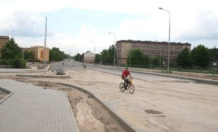 Lada dzień drogowcy wyleją ostatnią już warstwę asfaltu na ulicy Mariackiej.