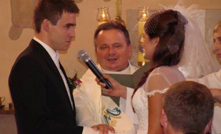 W minioną sobotę piłkarz Hetmana Włoszczowa - Marcin Jarmuda wziął ślub z wybranką swojego serca Iwoną.