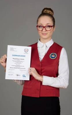 Magdalena Gębala - uczennica klasy czwartej technikum o specjalności hotelarskiej, zwycięzca olimpiady hotelarskiej
