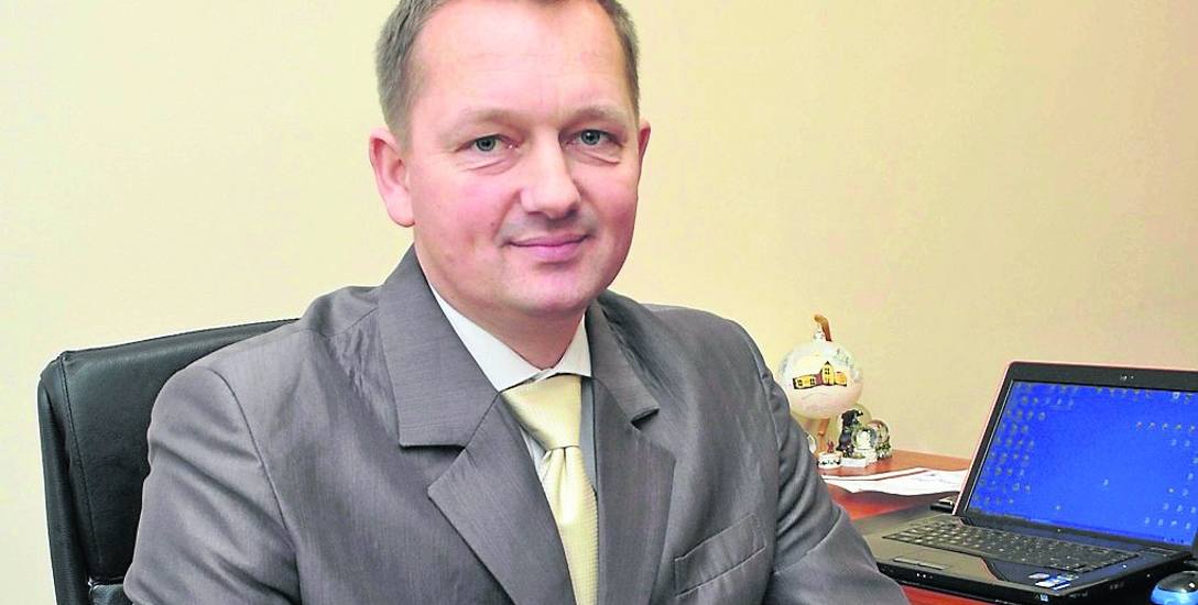 Jacek Smoliński został wójtem trzy lata temu. Zaproponował program naprawczy dla zadłużonej przez poprzedników gminy wiejskiej Białogard. Gmina wychodzi