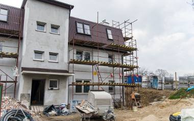 W Ostrowcu budują blok socjalny. Będzie dziewięć mieszkań