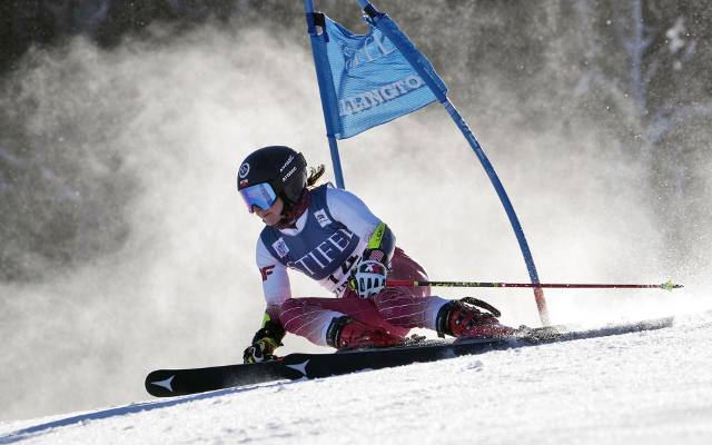 Narciarstwo alpejskie. Maryna Gąsienica-Daniel i Magdalena Łuczak z pucharowymi punktami w slalomie gigancie. Niebawem szansa na poprawę