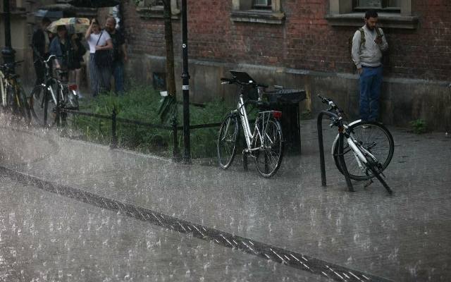 Niepokojące prognozy dla Krakowa i Małopolski. Znów burze i silny deszcz. IMGW ostrzega