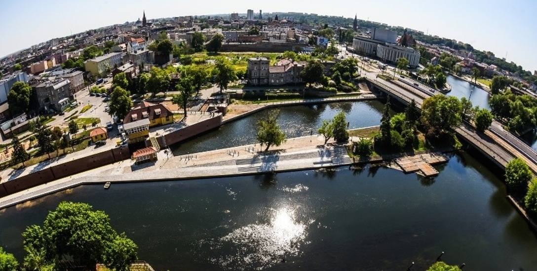 Do największych zalet Bydgoszczy należą jej przestrzenie zielone i rekreacyjne nad Brdą, a do największych bolączek zaliczyć można korki