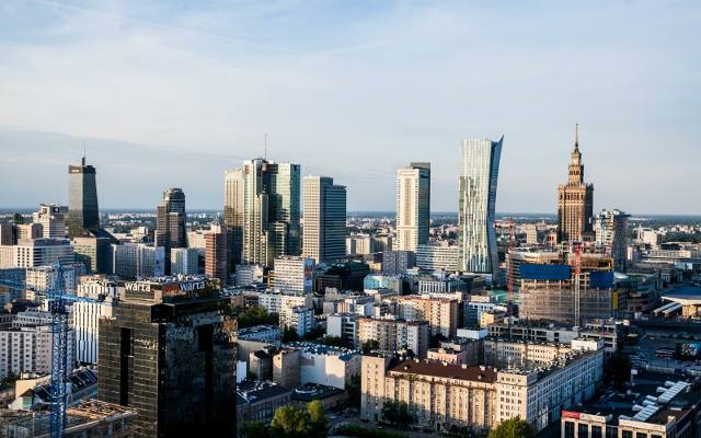 Lista największych miast w Polsce. Które z nich ma największą powierzchnię, a które zamieszkuje najwięcej osób? 