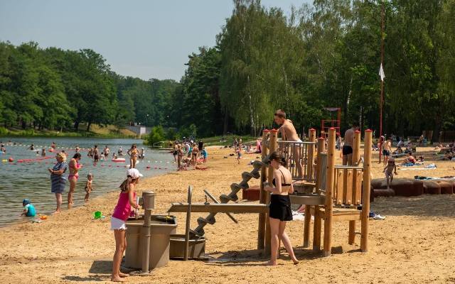 W Dzień Dziecka, 1 czerwca 2023 roku otwierają się w Łodzi miejskie kąpieliska. Na Arturówku, Stawach Jana i Stawach Stefańskiego