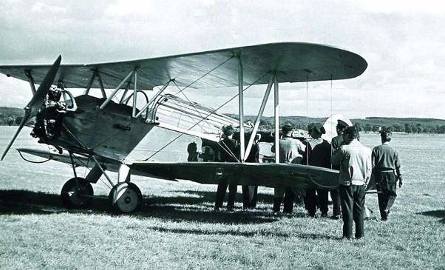 Od 1931 r. rozwijało się też w Grudziądzu lotnictwo sportowe. Na tym lotnisku, do czasu pobudowania, po wojnie, osiedla. Później kontynuowano tradycje