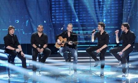 Gościem wieczoru był kanadyjski piosenkarz Garou, który niebawem zasiądzie w jury programu „The Voice of France”. Razem z finalistami wykonał jedną piosenkę.