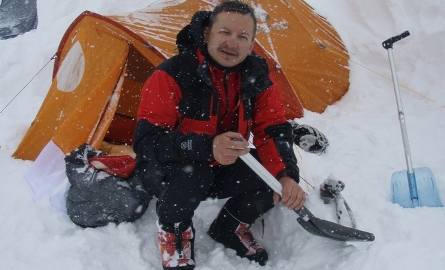 Jarosław Krzyżanowski na wysokości sześciu tysięcy metrów w drodze na Dhaulagiri.