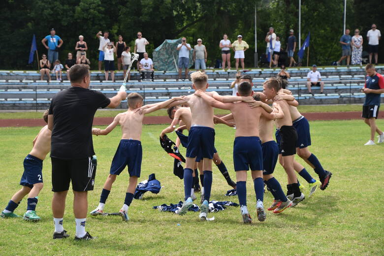 Skrzaty Lubuszanina Drezdenko i orlicy MLUKS Dwójki MOS Gubin wśród triumfatorów 31. turnieju Dobiegniew Cup