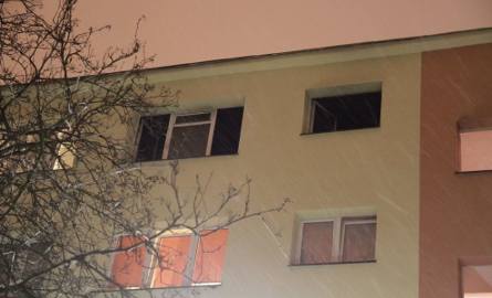 Pożar na Antoniuku! Mieszkanie w bloku całkowicie spłonęło (zdjęcia, nowe informacje)