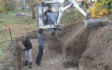 Szczątki dwóch osób ekshumowano na kieleckich 