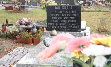 Jan Skala, jeden z najwybitniejszych polityków serbołużyckich, znalazł miejsce spoczynku na wiejskim cmentarzu we Włochach.