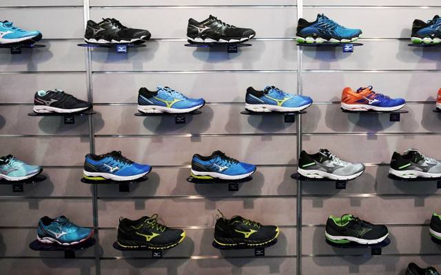 Bieganie kosztuje majątek? Zobacz, ile zapłacisz za buty i inne akcesoria biegowe. Ile trzeba wydać na udział w półmaratonie w Poznaniu?