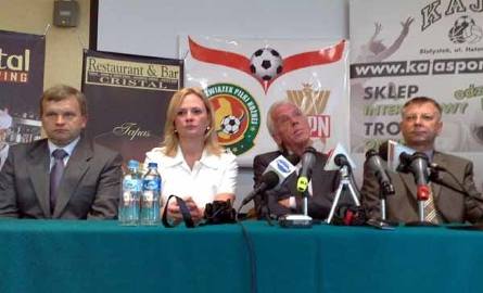 Leo Beenhakker w Białymstoku: Obserwuję graczy Jagiellonii (zdjęcia, wideo)