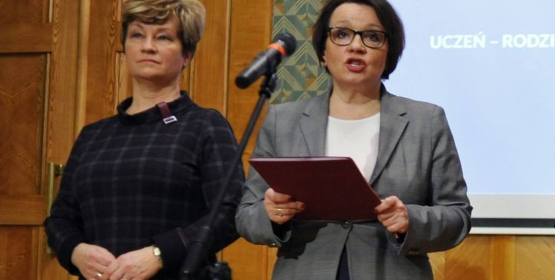 Marzenna Drab z MEN odeszła. Jej szefowa, minister Anna Zalewska, została. Przynajmniej do kolejnej rekonstrukcji