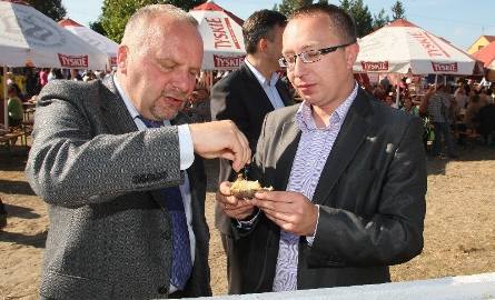 Grzegorz Banaś chętnie posolił ziemniaka Arturowi Gieradzie.
